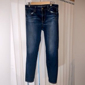 SOLD. American Eagle Super Stretch Skinny Jeans